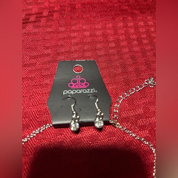 New! Necklace & Earrings by Paparazzi Jewelry New without Tags - Picture 3 of 3